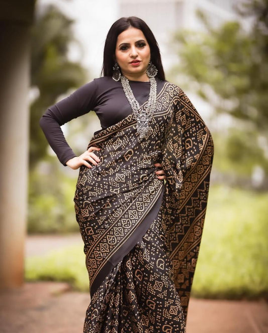 Black Bandhani Japan Crape Saree Saree With Blouse Piece For Women