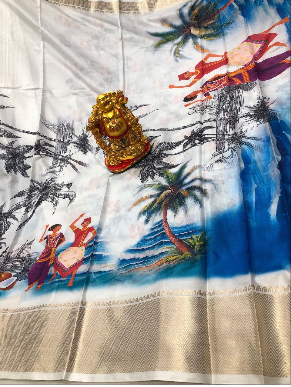 White Soft Silk Oceanic Prints Saree With Blouse Piece For Women