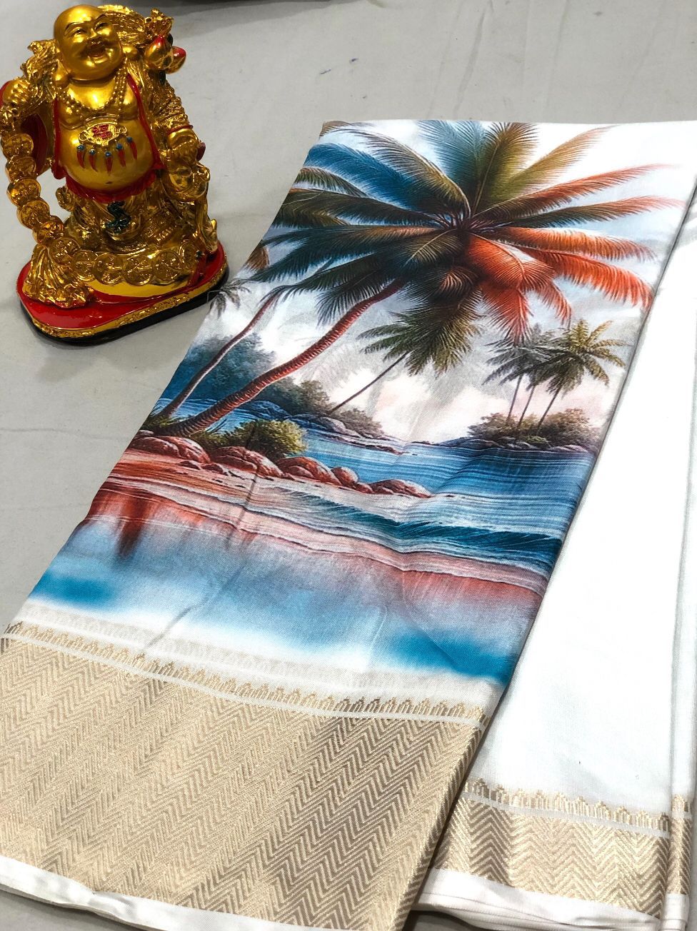 White Soft Silk Oceanic Prints Saree With Blouse Piece For Women