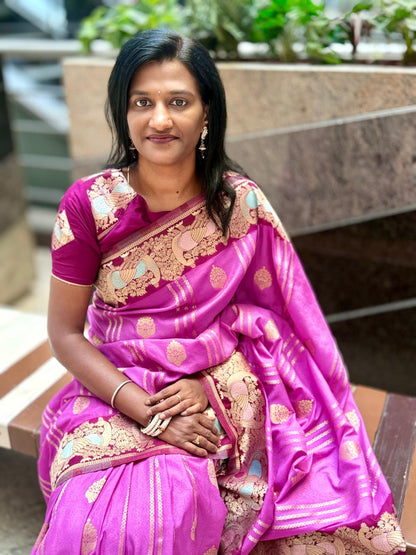 LAVENDER PURE KADDI BANARAS SILK SAREES WIYH RICH PALLU N CONTRAST UNSTICHED BLOUSE, FOLLOWED WITH BEAUTIFUL PAITHANI PEACOCK BORDER