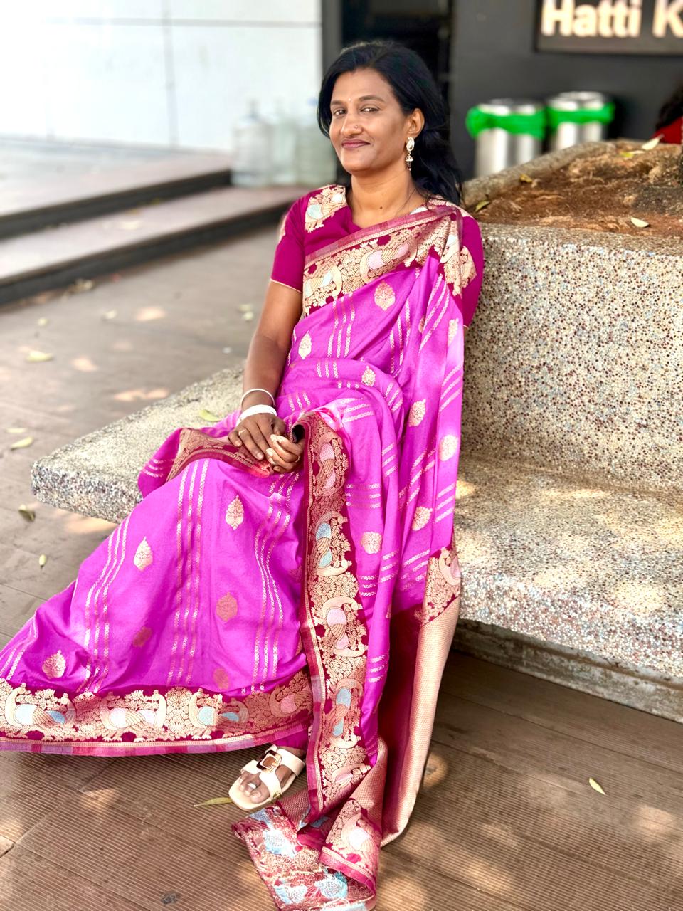 LAVENDER PURE KADDI BANARAS SILK SAREES WIYH RICH PALLU N CONTRAST UNSTICHED BLOUSE, FOLLOWED WITH BEAUTIFUL PAITHANI PEACOCK BORDER