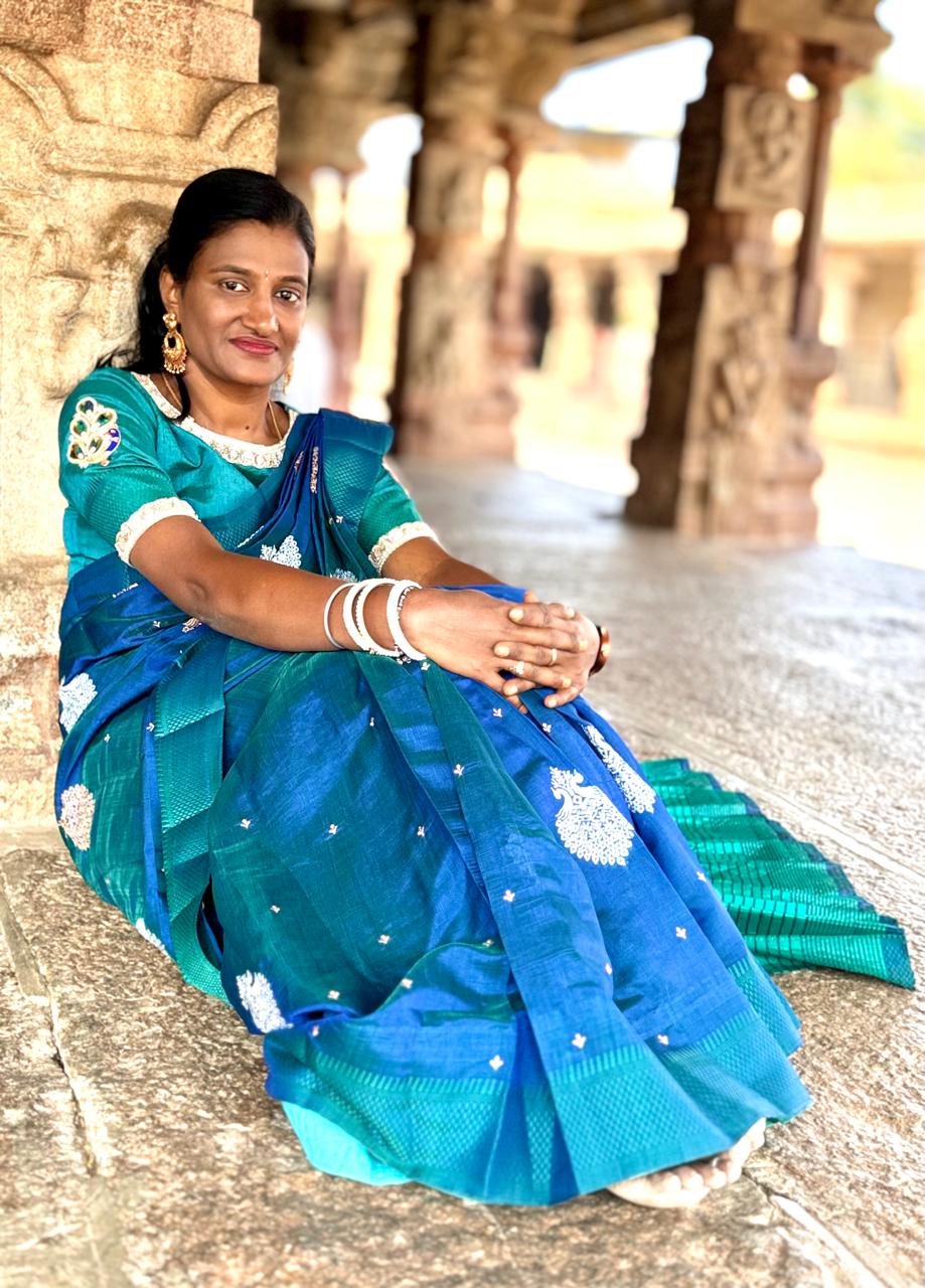 BLUE DUAL TONE BANANA PITH SAREE WITH ANTIQUE COPPER N SILVER EMBROIDERY , CUMS WITH CONTRAST BLOUSE