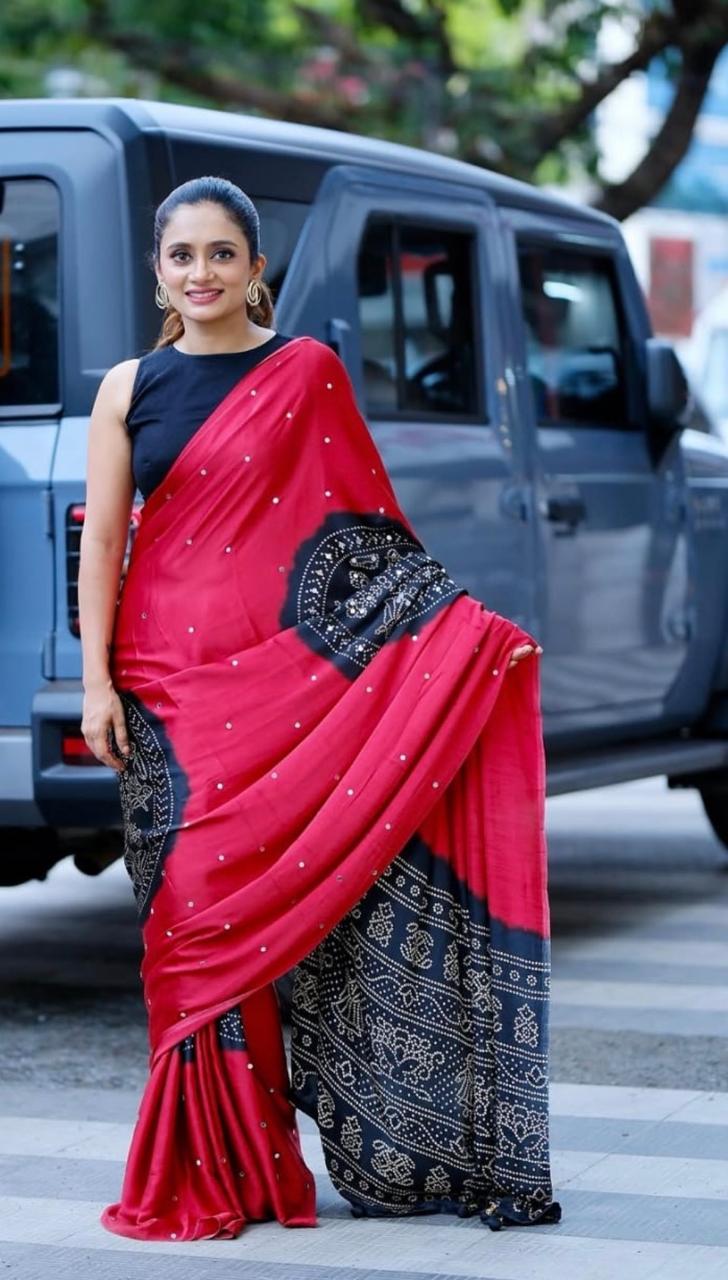 RED BLACK MODAL SILK WITHOUT MIRROR WORK